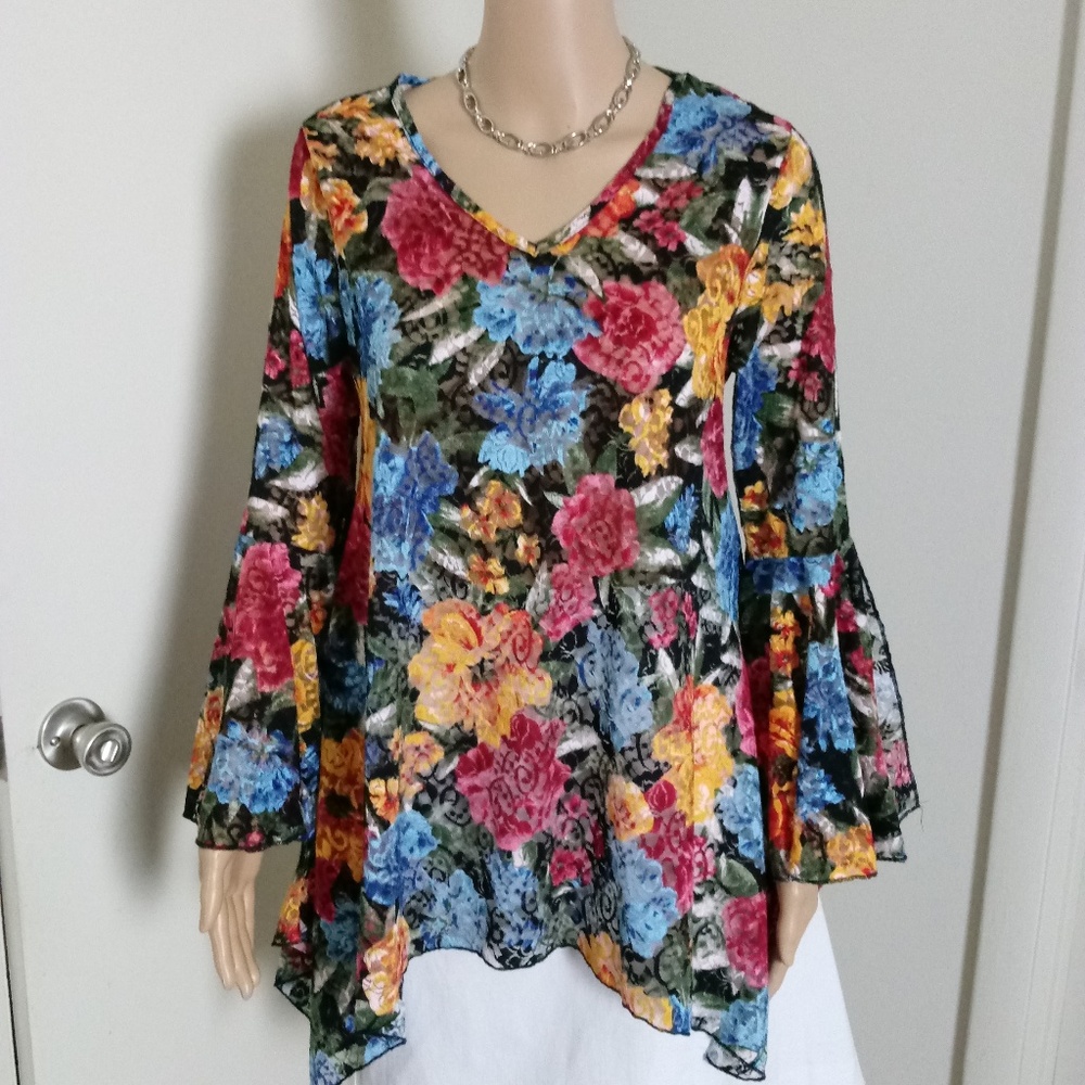 DorDor Couture Stretch Blouse Size Small